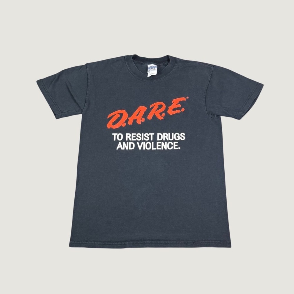 Vintage DARE T Shirt Mens Small Black Gildan Ultra Cotton Graphic Tee D.A.R.E.